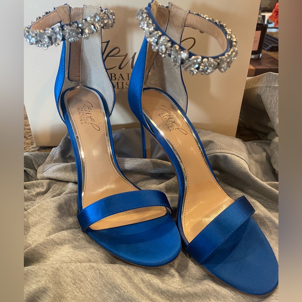 Jewel Badgley Mischka women’s size 7 blue Jax ankle strap stiletto